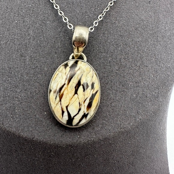 B.Rising Jewelry - Oval Peanut Jasper Pendant in Silver 925 Setting on Silver Copper Chain